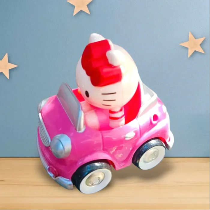 Hello kitty et sa voiture - photo numéro 2