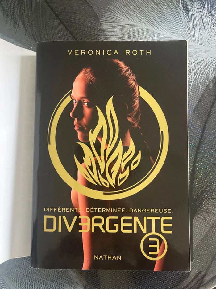 Livre divergente 3 - photo numéro 4