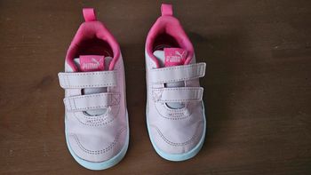 Baskets taille 24