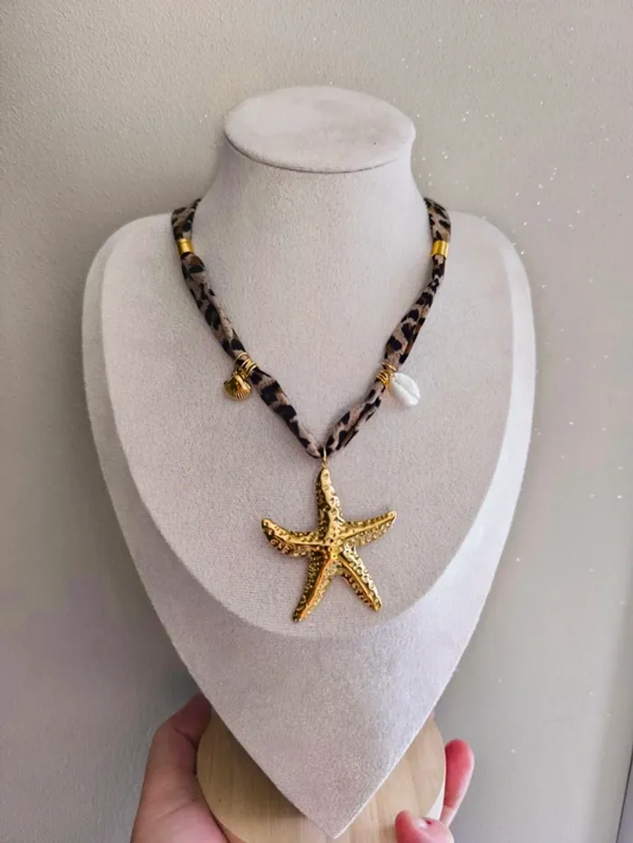 Collier motif léopard avec étoile de mer dorée - photo numéro 4