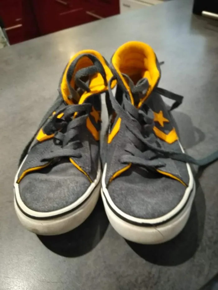 Converse à lacets