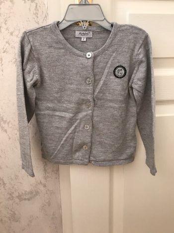 Gilet alphabet neuf taille 3 ans