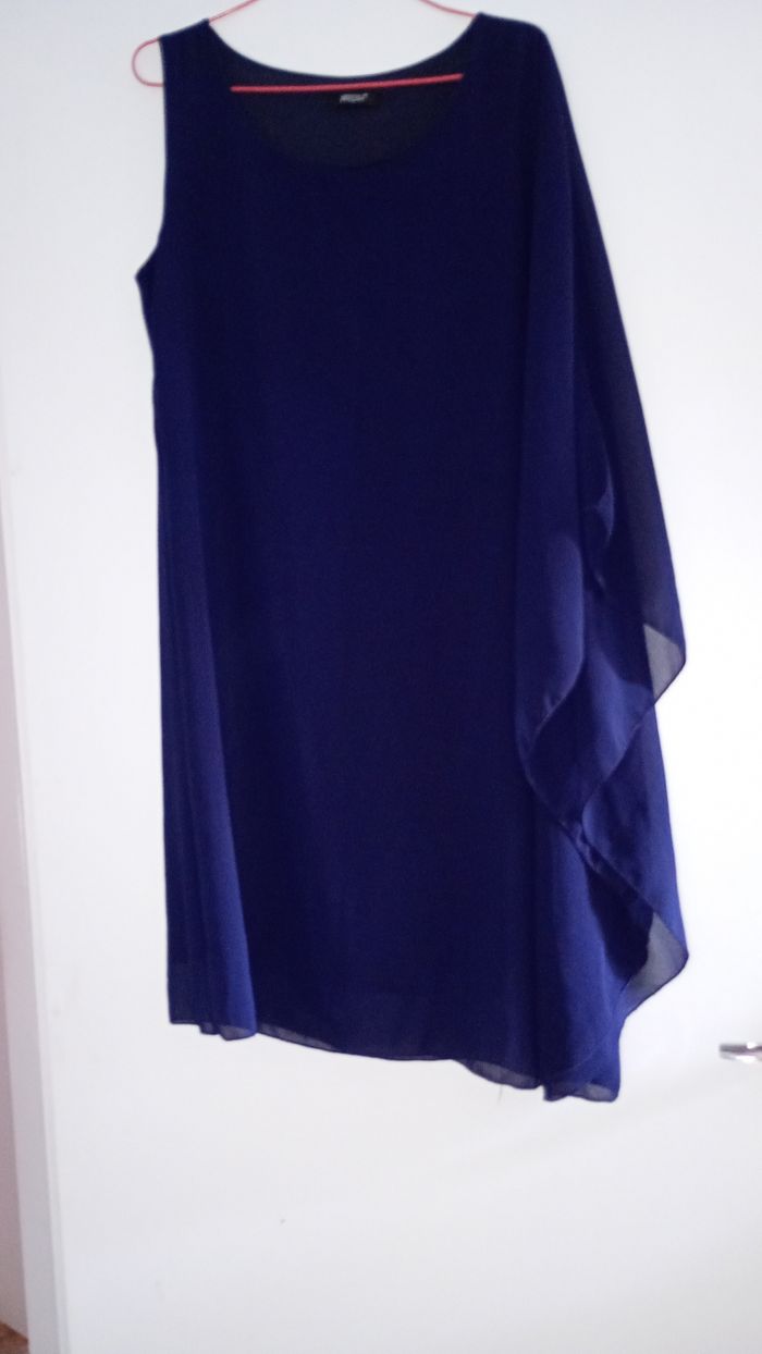 Robe asymétrique - photo numéro 2
