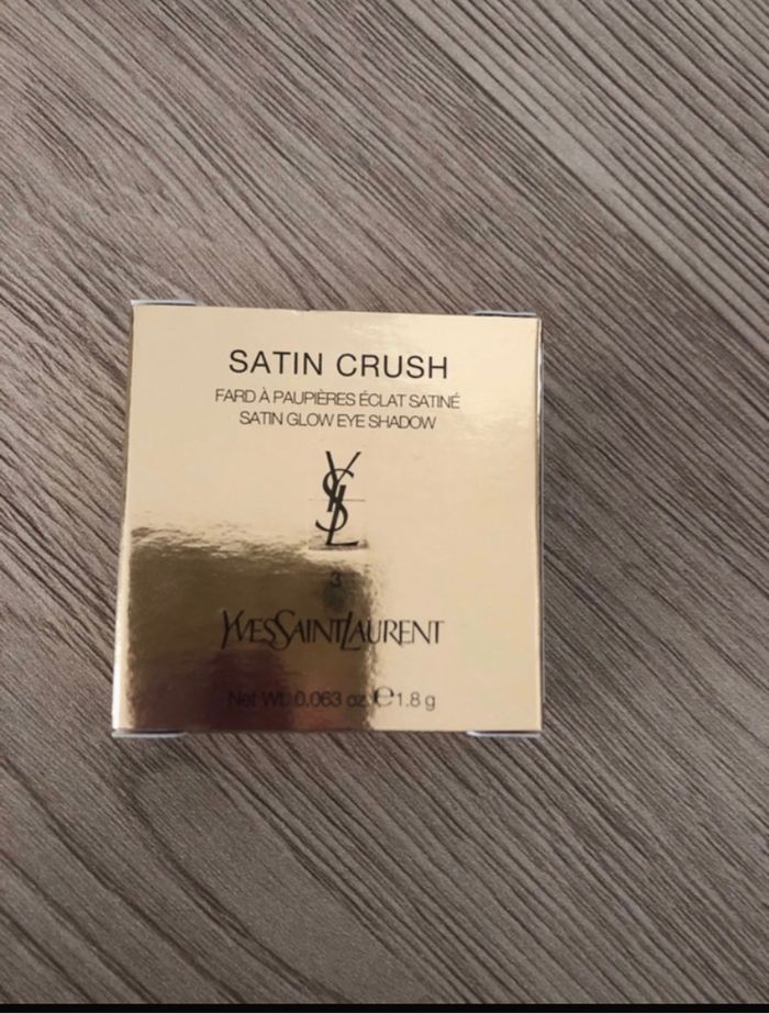 Fard à , paupières brillant, Yves Saint-Laurent
