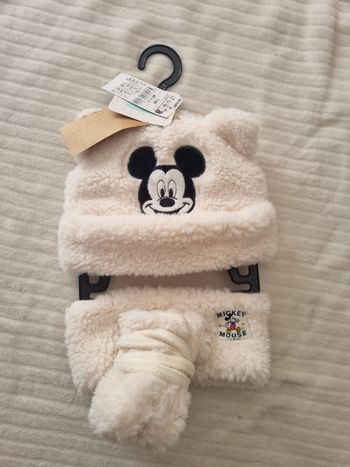 Ensemble bonnet mouffle et tour de cou