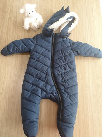 Combinaison requin bleu marine