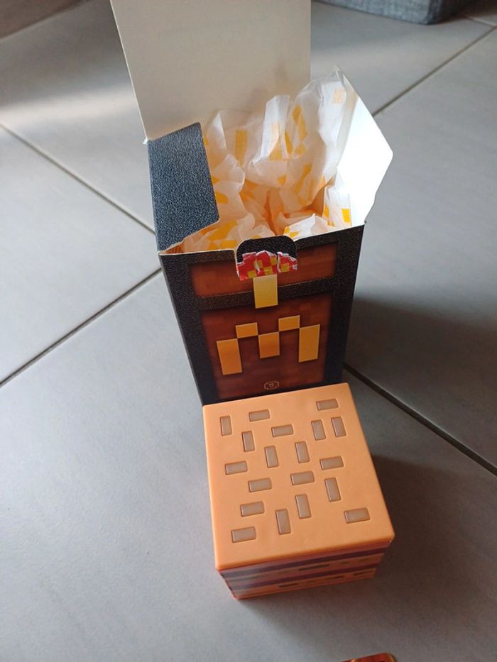 Figurine minecraft n'5 hamburger macdonalds - photo numéro 4