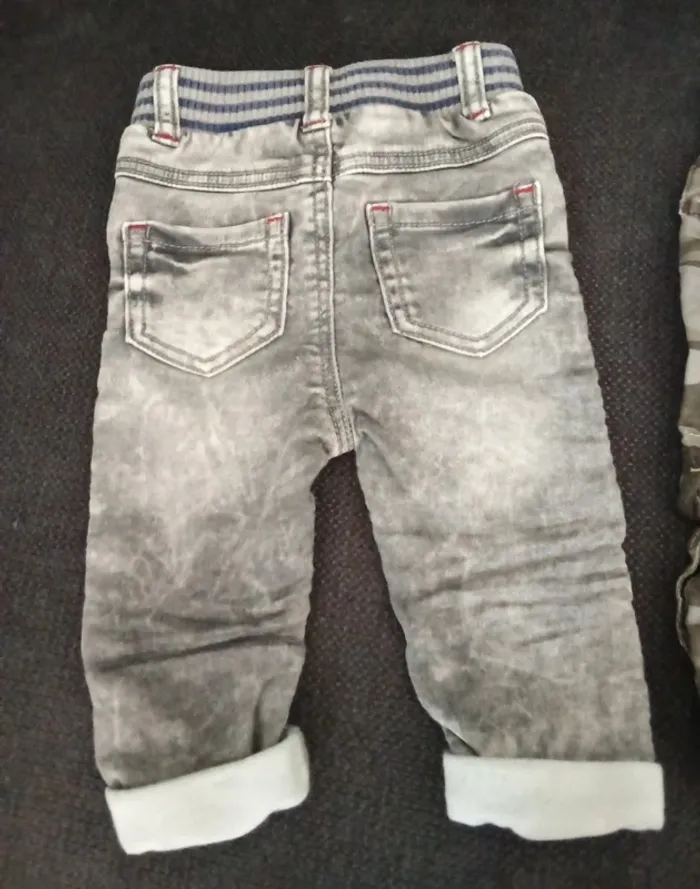 Lot 2 pantalons garçon 9 mois - photo numéro 5