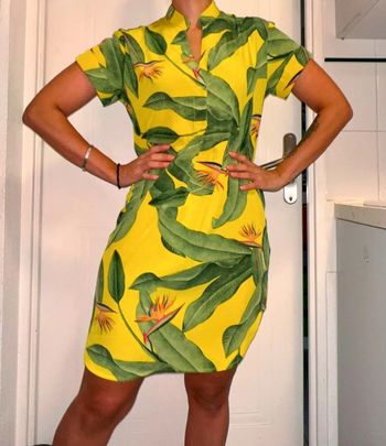 Robe courte à fleurs – Taille 34/36 Neuve