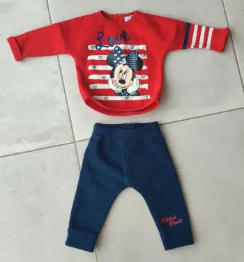 Tenue chaude Minnie Mouse - Taille 6 mois - Très bon état - de la marque Disney Baby