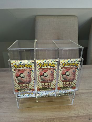 Distributeur en acrylique pour boosters Pokémon 3 emplacements de qualité premium