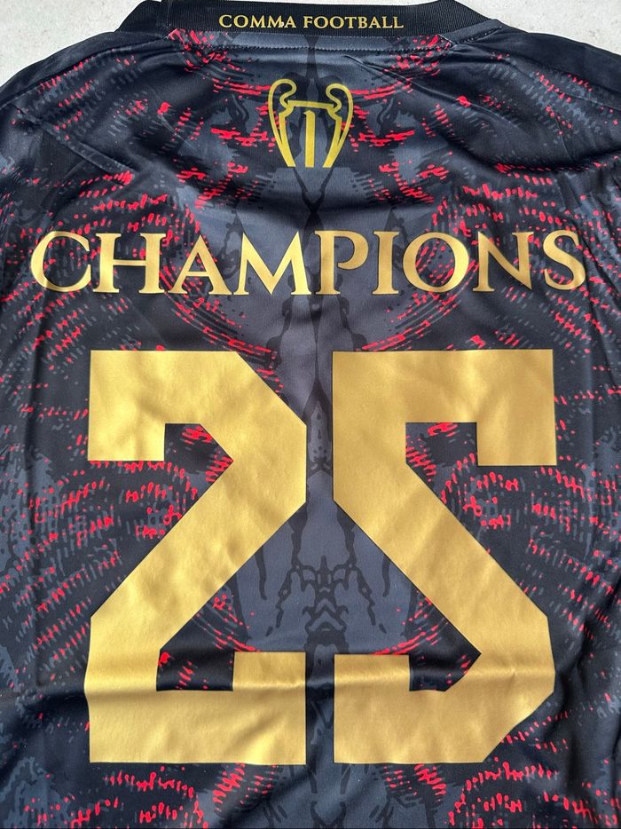 Maillot PSG spécial champions 25 NEUF - photo numéro 5
