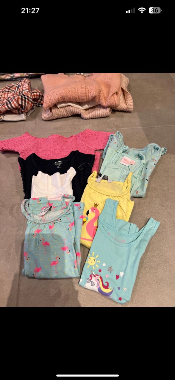 Lot de vêtements ( 4/5 ans) - photo numéro 5
