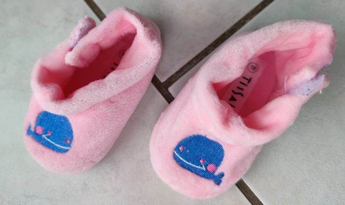 Chaussons roses - photo numéro 2