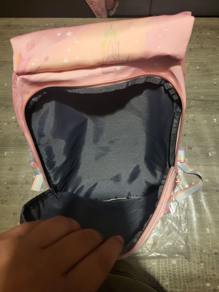 Grand sac à dos stitch idéal pour l'école - photo numéro 3