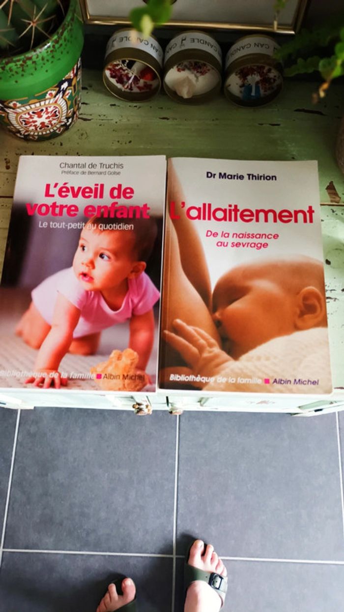 Lot livres allaitement et éveil bébé quasiment neufs - photo numéro 3