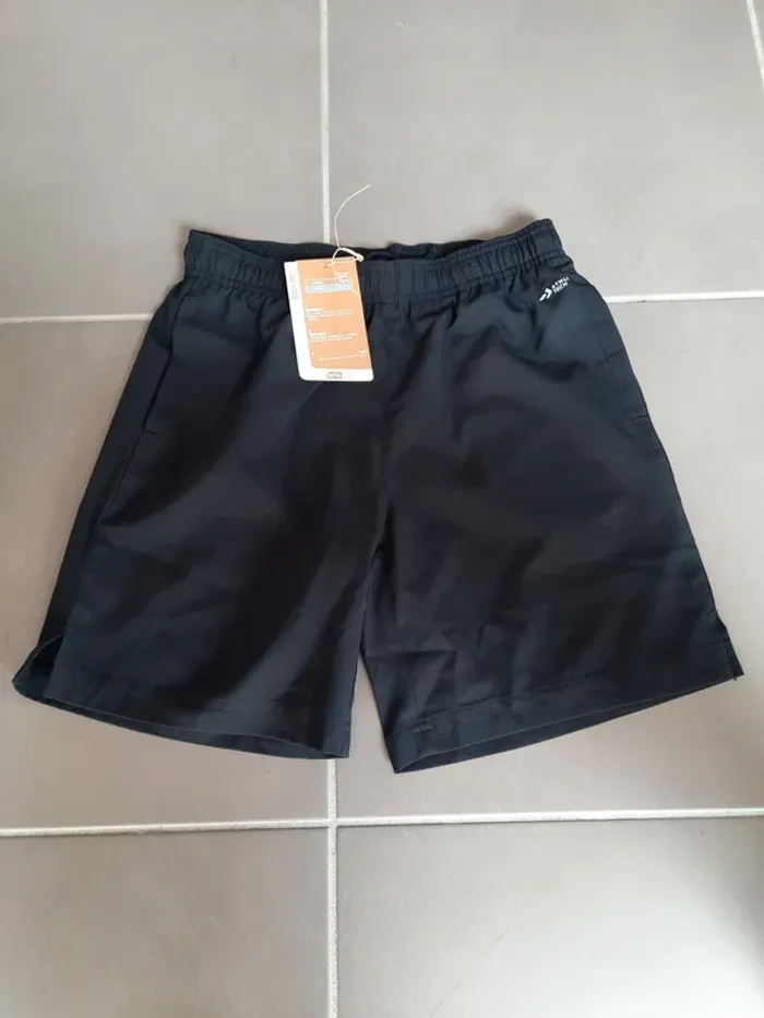 Short Athli-tech 14ans neuf