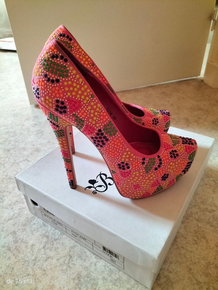 Escarpins talons strass multicolores taille 39 - photo numéro 2
