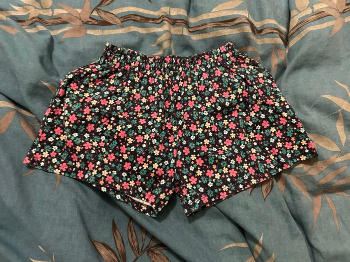 Short à fleur gemo 8 ans