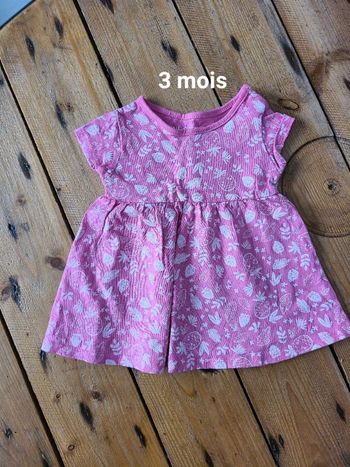 Robe / 3 mois