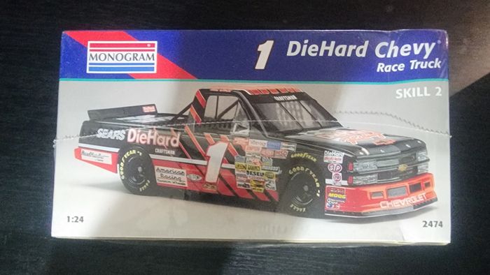 maquette chevy race truck #1 diehard nascar monogram (scellée) - photo numéro 6