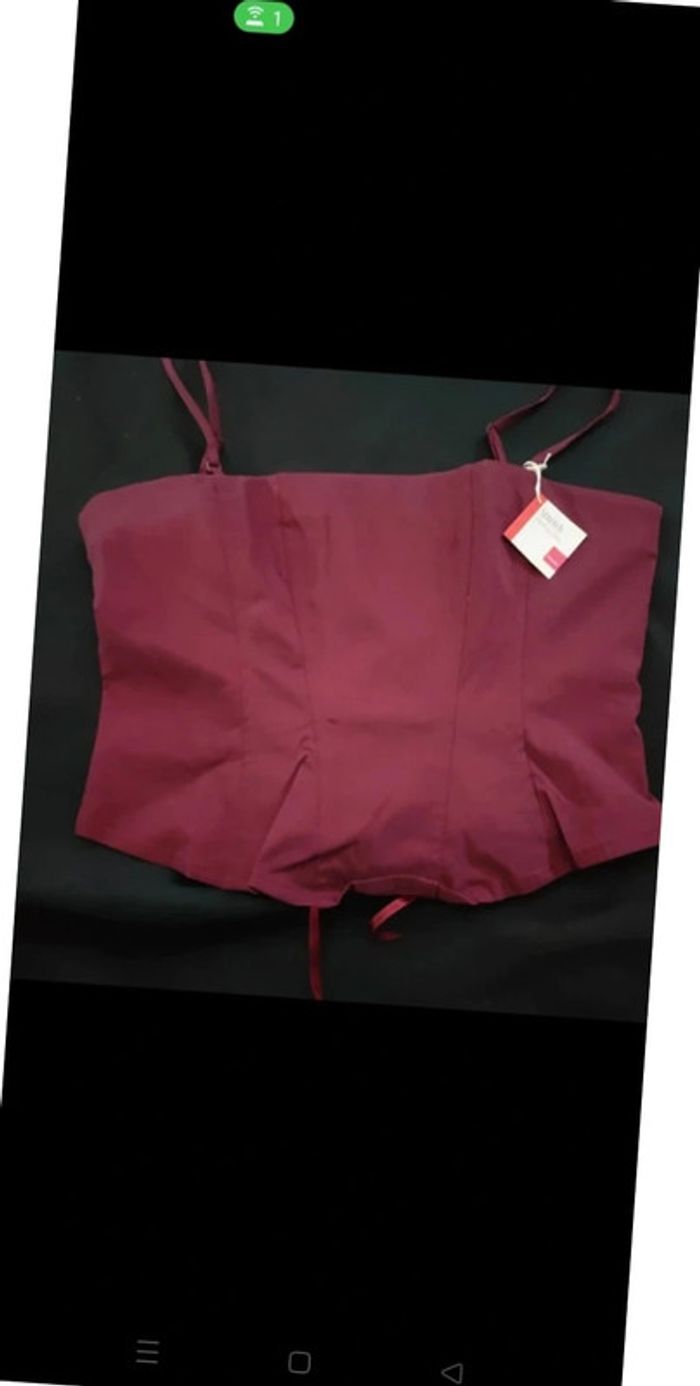 Jolie bustier neuf - photo numéro 4
