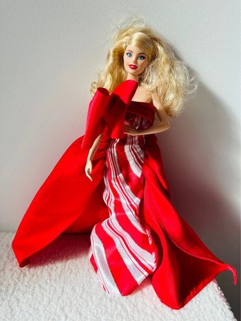 Barbie collection robe rouge