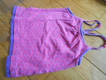 lot de 4 gilets léger été fille 8 ans orchestra 2 TAO et 2 orchestra en très bon état