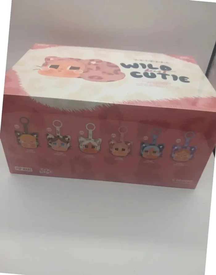 Lot de 6 Boites Mystères Crybaby Wild but Cutie Series Vinyl Plush Pendant - photo numéro 2