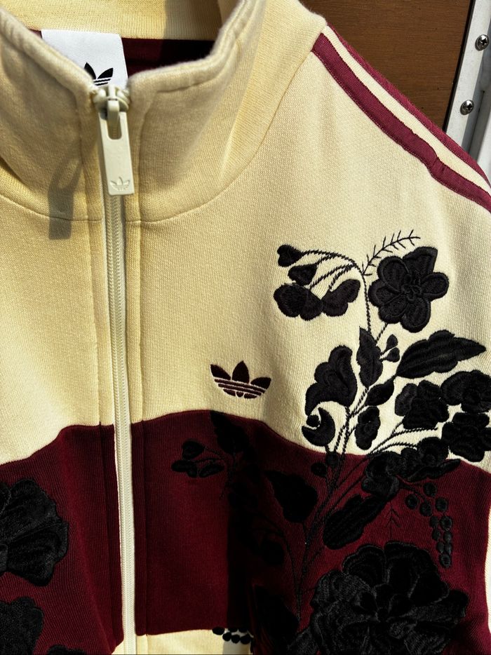 Adidas Originals x ASOS - Veste de survêtement à fleurs brodées - Babeurre - photo numéro 3