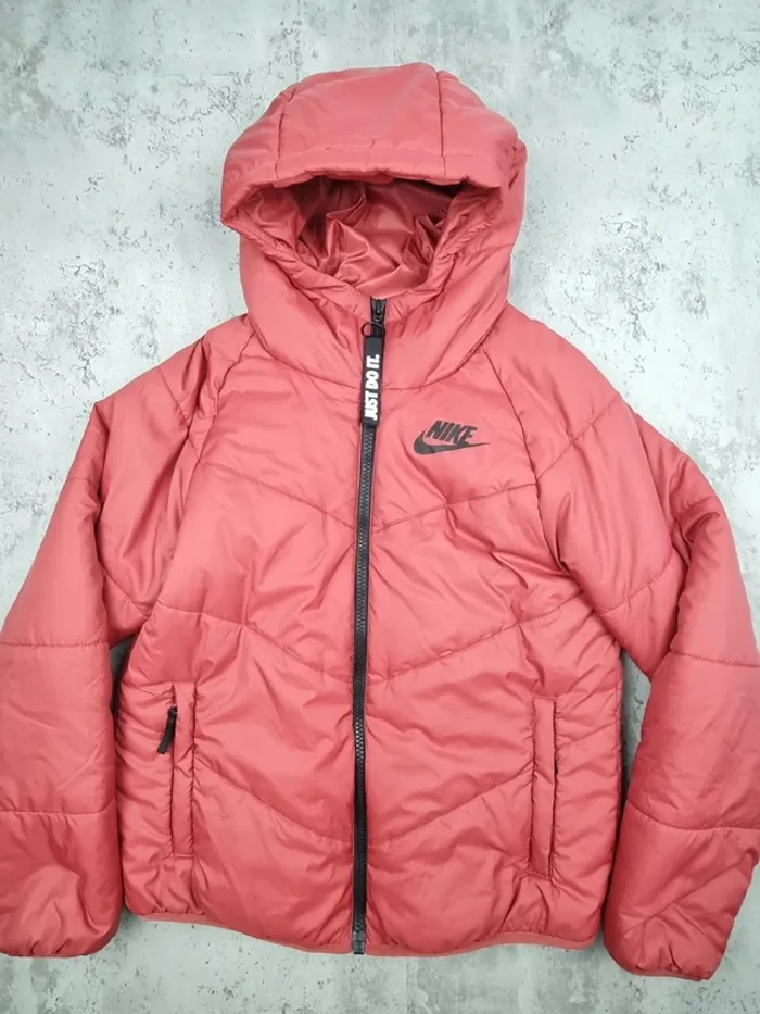 Doudoune Nike bordeaux – Taille S Homme/Femme (mesures en photos)