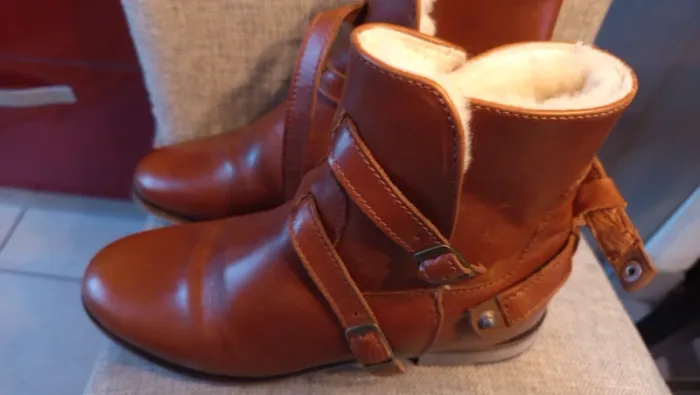 Bottines fourrées taille 39 - photo numéro 5