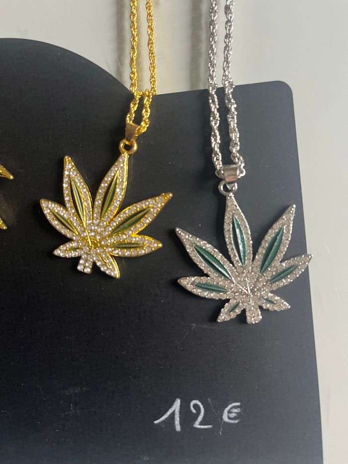 🌿 Pendentifs "Feuille de chanvre" – Élégance naturelle 🌿 - photo numéro 2