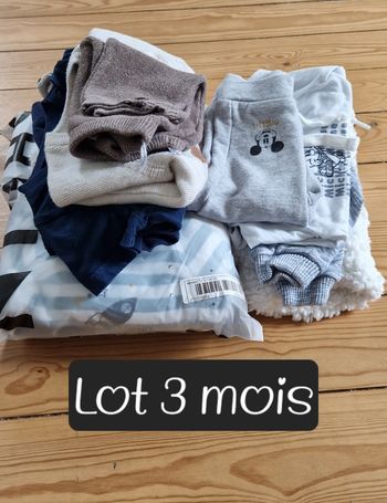 Lot vêtements 3 mois