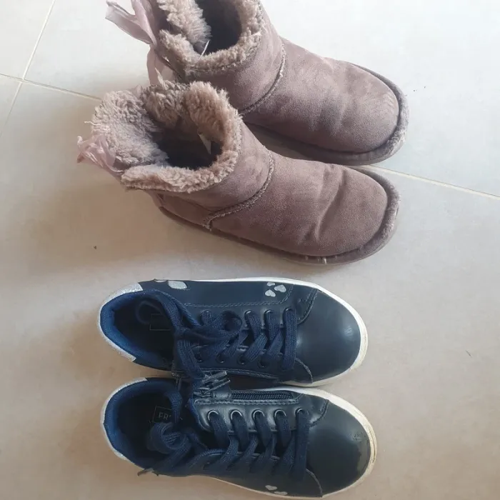 Lot 2 chaussures pointure 28