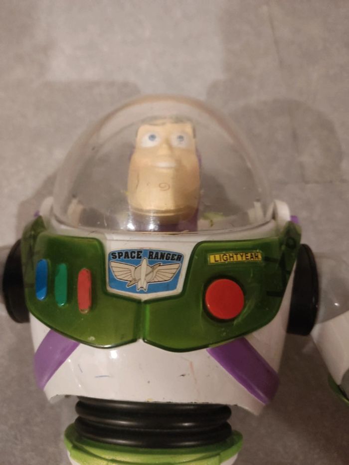 Jouet buzz l'éclair toy story lumineux Mattel 2012 - photo numéro 4