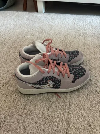 Baskets Nike Air Jordan 1 Low SE Floral