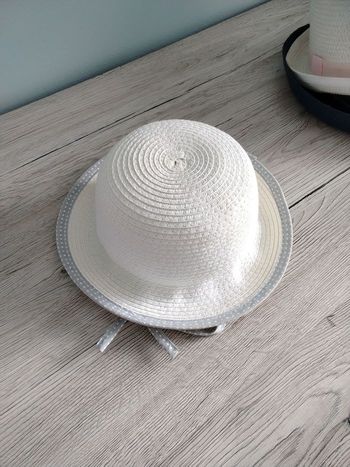 Chapeau bébé ou enfant blanc et gris style Borsalino fille taille 47
