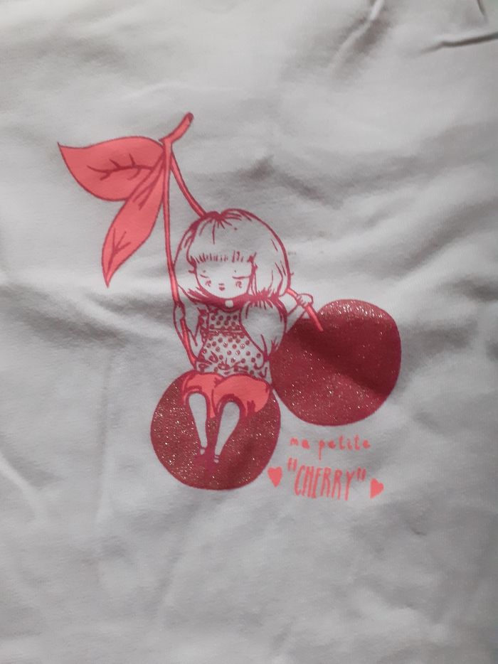 Sweet blanc motif cerises pailletées et petite fille saumon - photo numéro 2