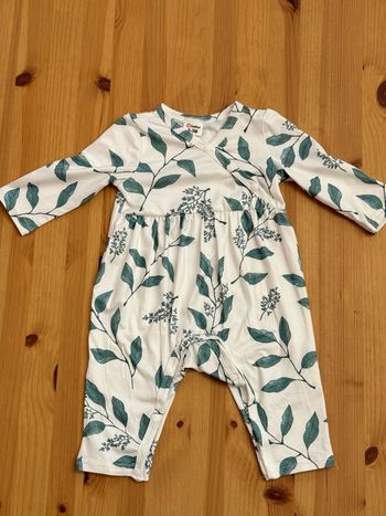 Un ensemble bébé fille