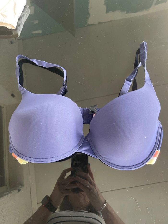 Soutien-gorge de la marque Esmara en taille 100 D