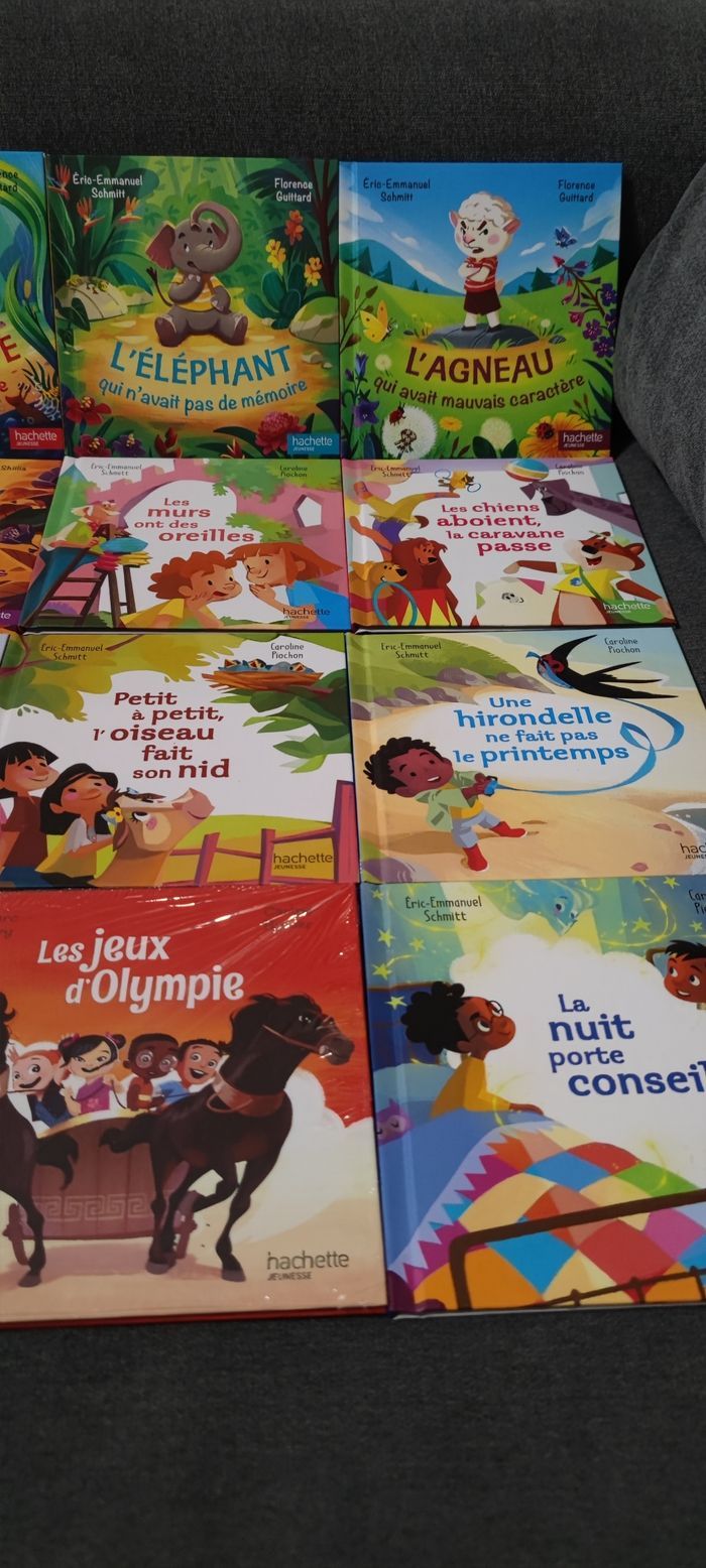 12 livres macdo NEUFS - photo numéro 4