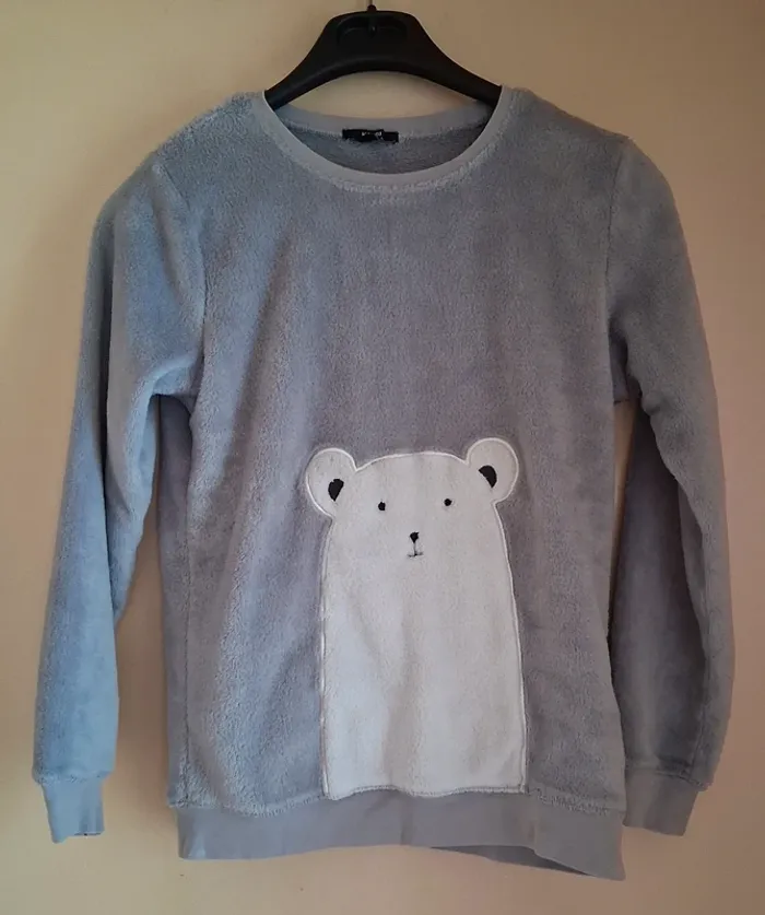 Pull Kiabi taille 14 ans - photo numéro 2
