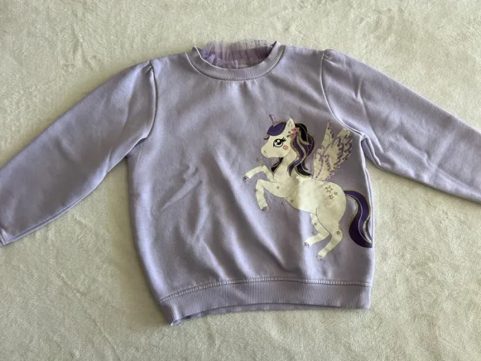 Pull licorne C&A taille 6 ans