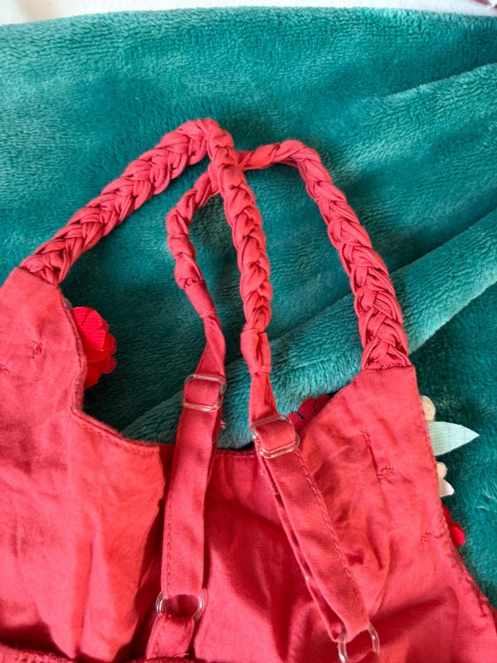 Robe rouge avec fleurs 6 ans - photo numéro 7