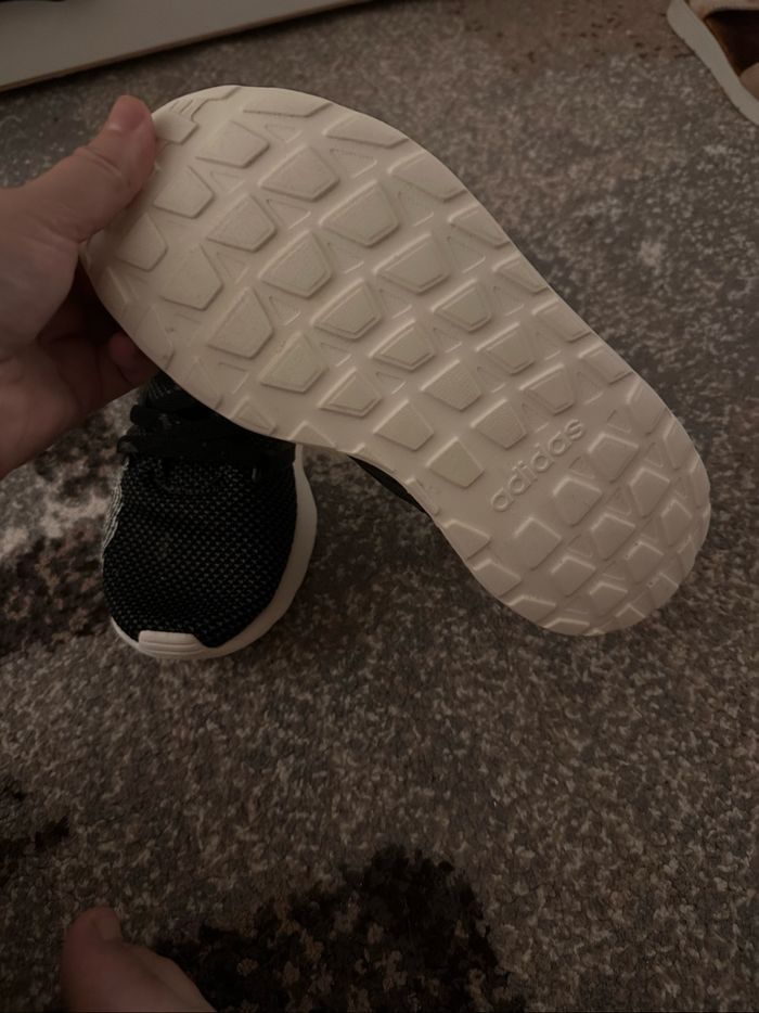 Baskets Adidas Taille 37.5 - photo numéro 4
