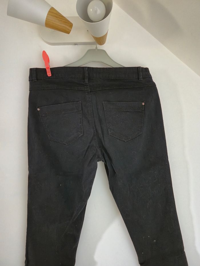 Jean noir - photo numéro 3