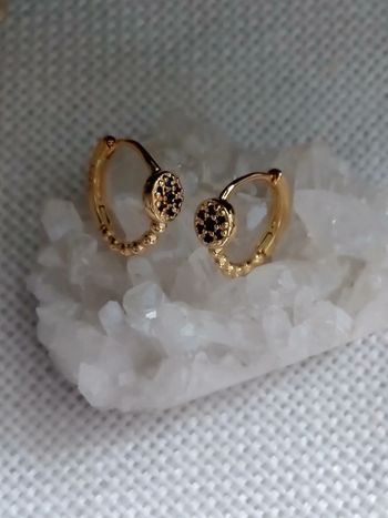 Petites créoles zircons bleus plaquées or