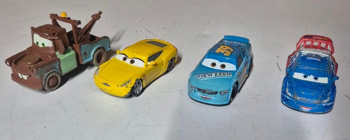 Lot 4 voitures miniature film cars Disney Martin raoul ryan shield cruz ramirez - photo numéro 2