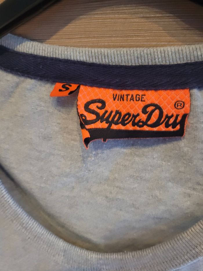 T- shirt Marcel superdry taille S - photo numéro 3
